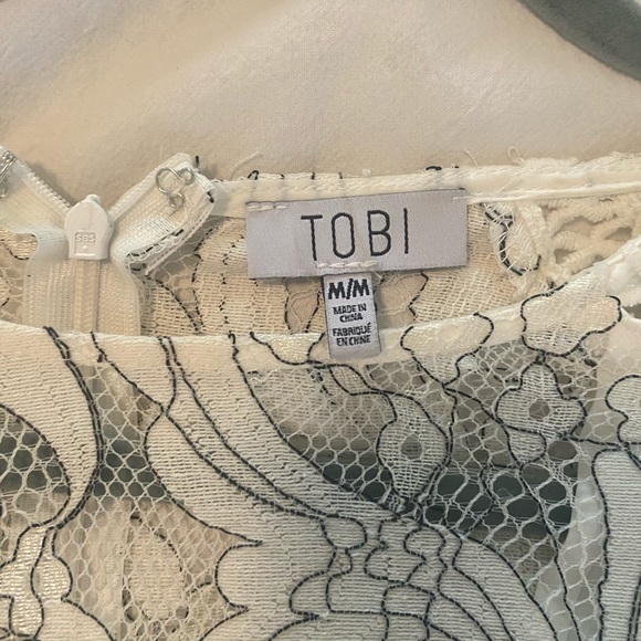 Black and white lace romper - Picture 4 of 5